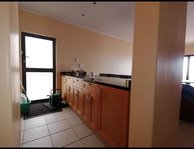 3 BEDROOM DUPLEX FOR SALE IN BLUFF